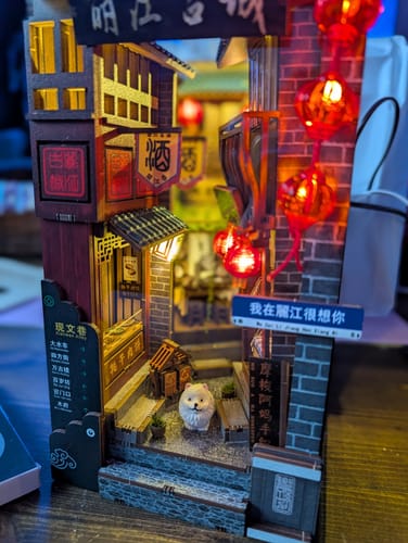 Customer photo review of Lijiang Ancient Town Book Nook Kit