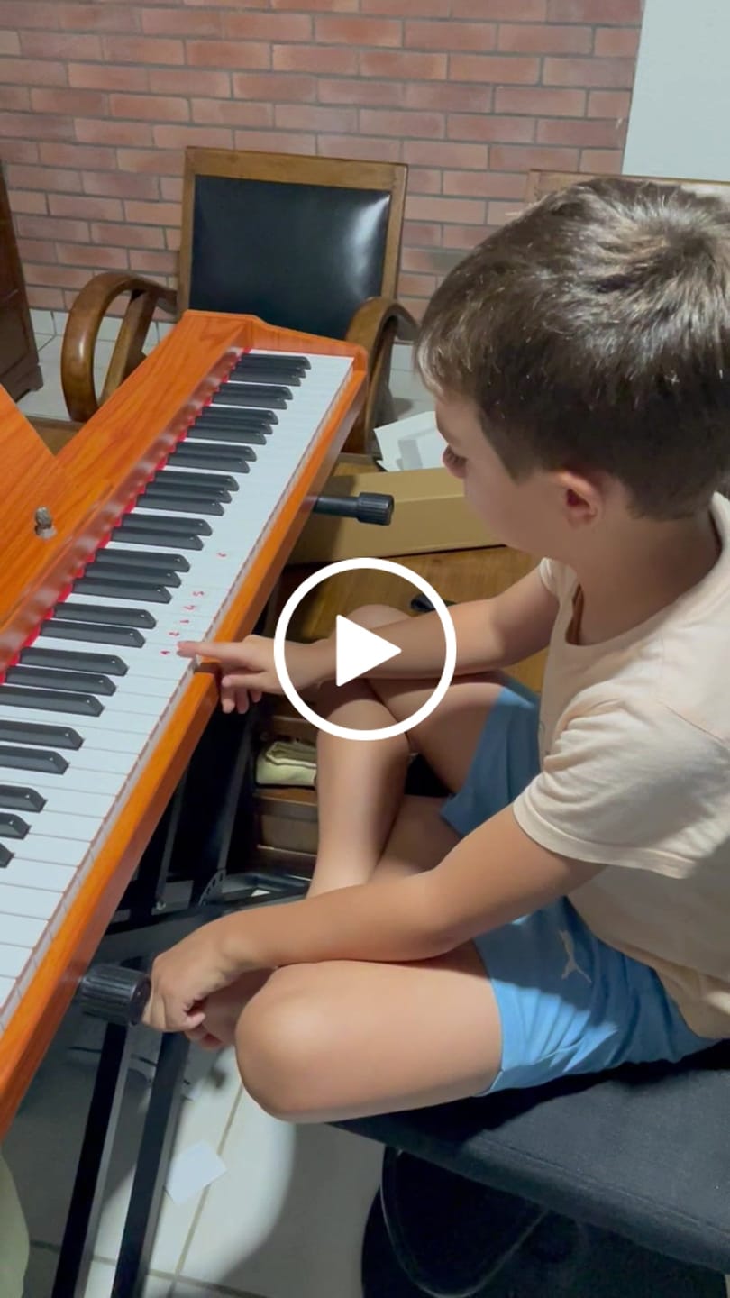 Customer video review of Donner DEP-1S Semi-Lesté De Style Bois Piano Numérique