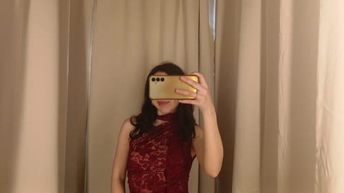 Customer photo review of TOP SARA ENCAJE BURDEO