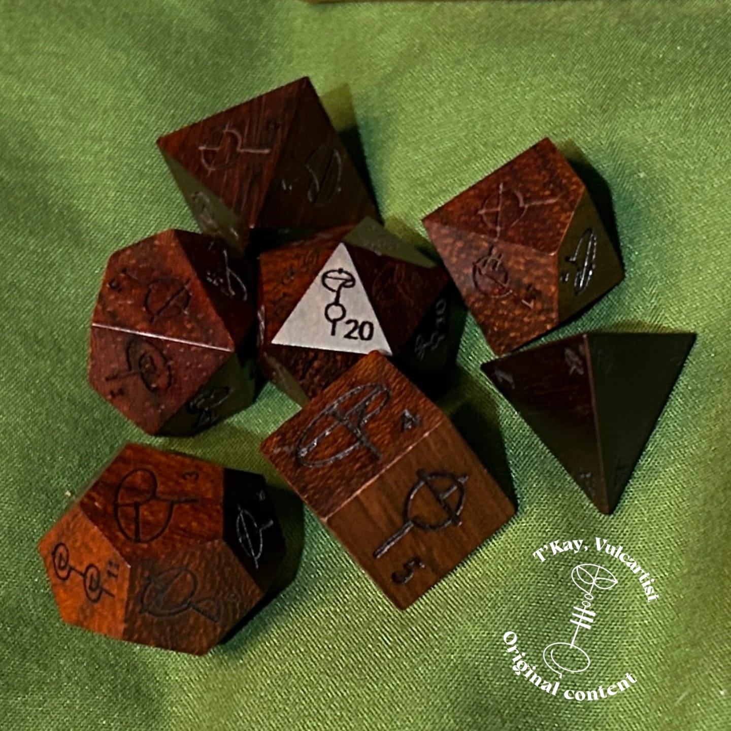 Customer photo review of URWizards D&D Padauk Wood Dice Set