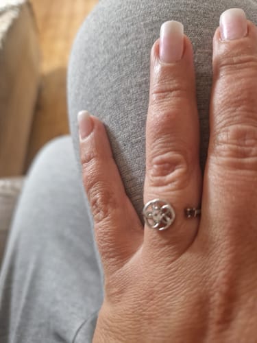 Customer photo review of Chic Kpop Stay Letter Open Ring