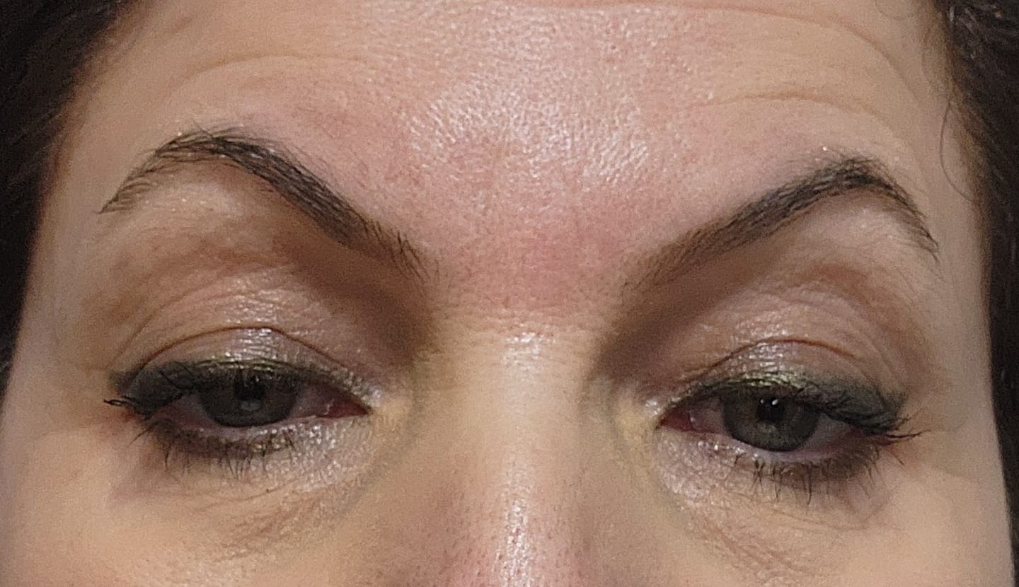 Customer photo review of Clinique High Impact Shadow Play™ Shadow + Definer 1.9G קליניק צללית דו צדדית