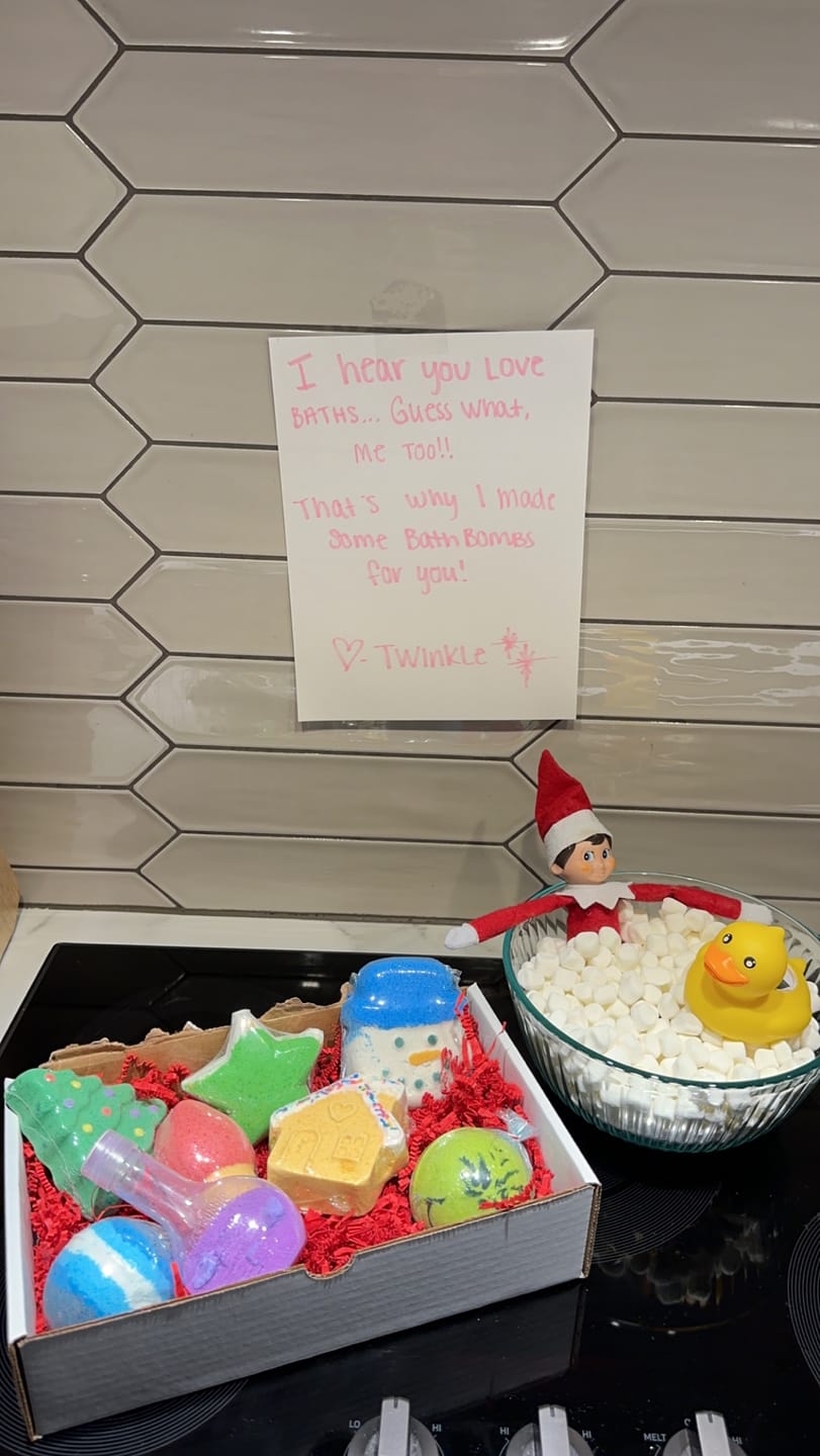 Customer photo review of LIMITED EDITION WINTER PENGUIN Kids Bath Bomb with Toy Penguin Inside