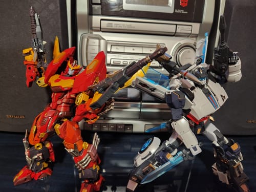 Customer photo review of 4th Party AT-01 AT01 (KO AMT01 AMT-01 Adamas Machina Rodimus Prime Hot Rod) 23cm / 9"