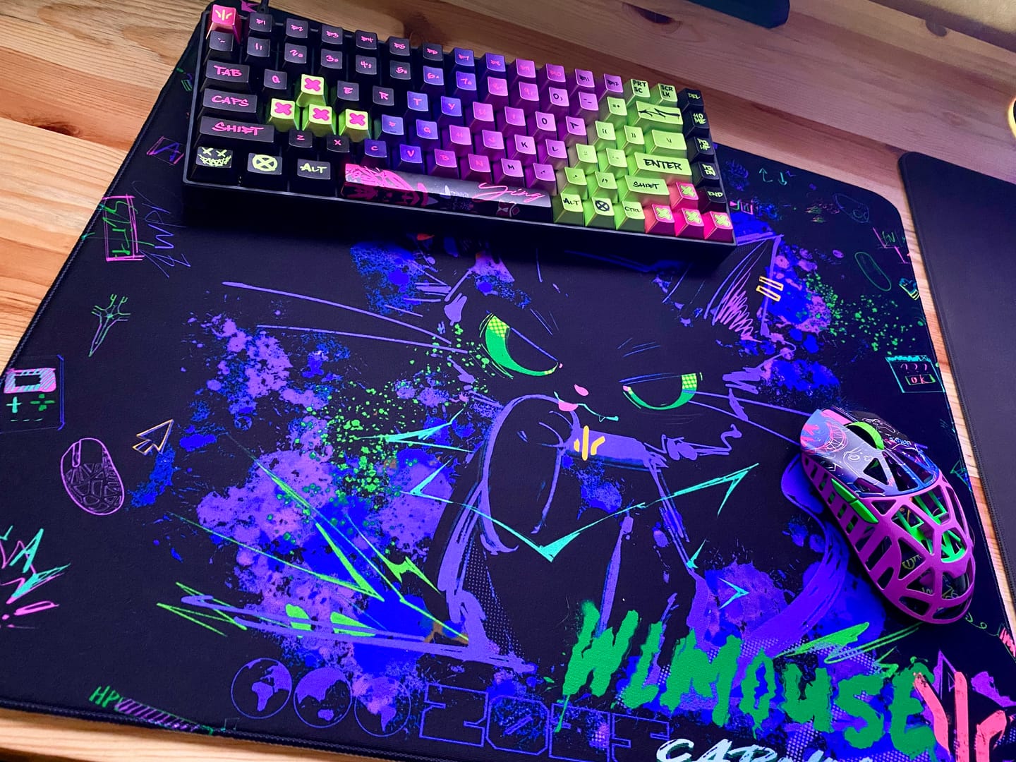 Customer photo review of WLMouse Cyber Grafitti Poron Mousepad
