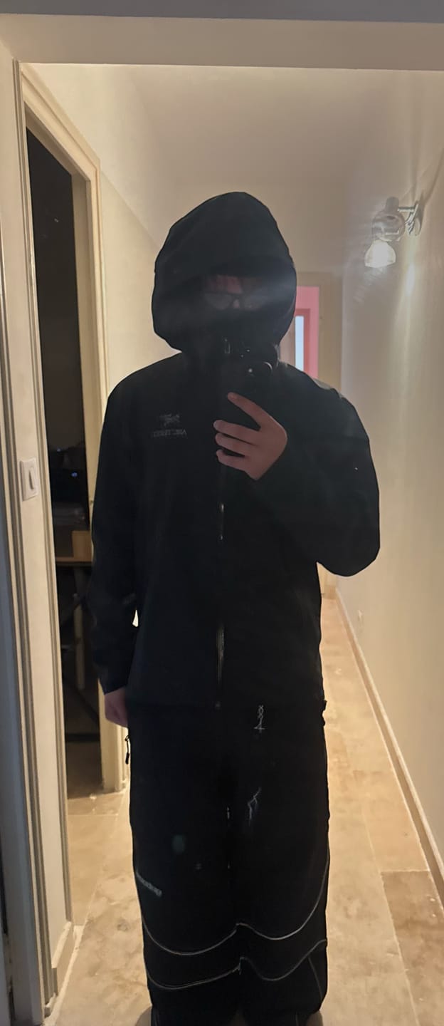 Customer photo review of Summit Magnetic Belt – Black and Light Grey