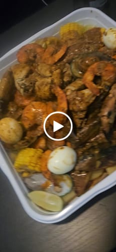 Videorecensie van een klant over Seafood Boil Bomb