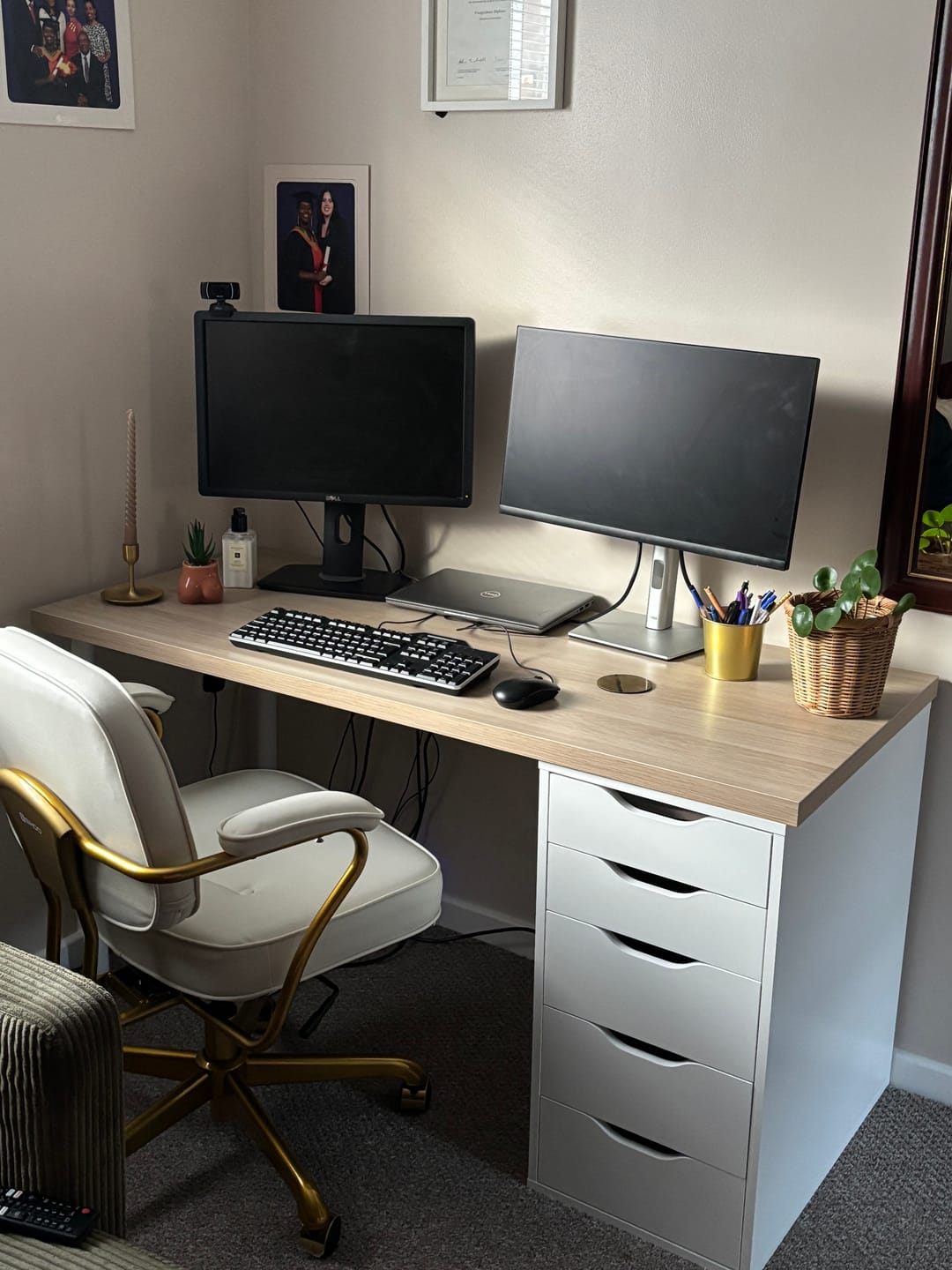 Customer photo review of L3 Mid-Century Luxury Leather Chair