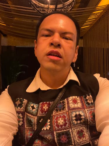 Customer photo review of 【Weaving Kaleidoscope】Loose Patchwork Pullover Vest