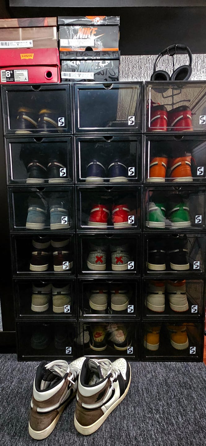 Customer photo review of Rookie Box - Cajas Transparentes Para Sneakers Cierre Magnético Apertura Frontal