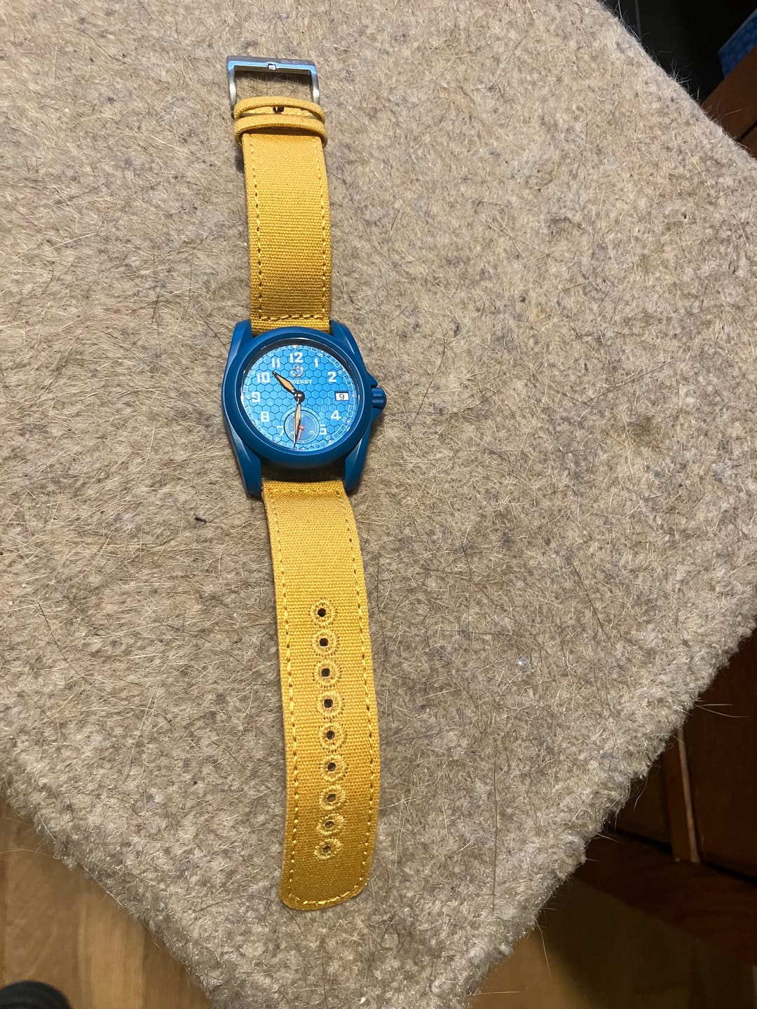 Customer photo review of CanvaSoft 2.0 - Mustard Yellow