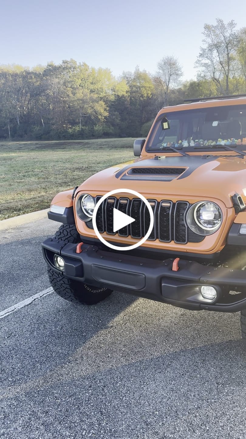 Customer video review of Prerunner Amber/RGB Lights for 2024 JL JT Grille