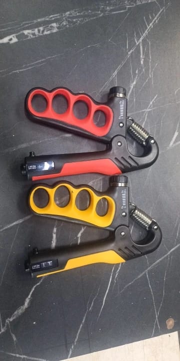 Customer photo review of SteelFlex™ Adjustable Grip Trainer – 11–220 lbs Hand Strength Builder