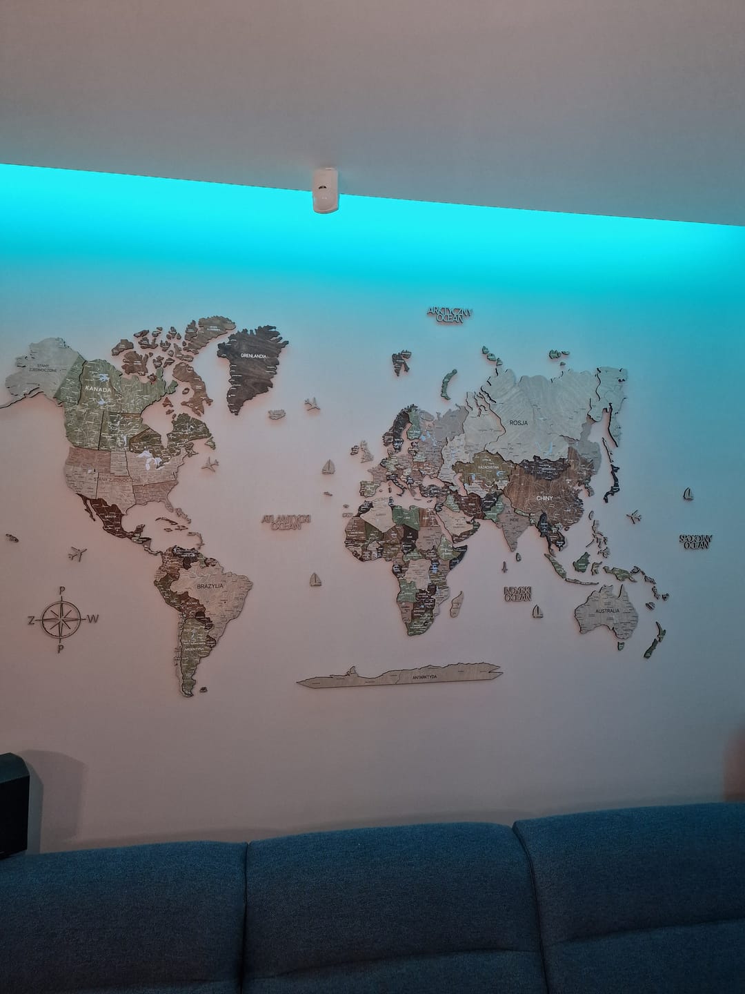 Customer photo review of Drewniana mapa świata 3D “Light Rustic"