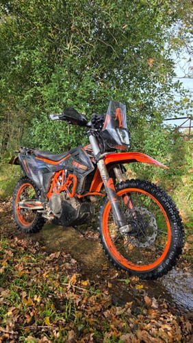 Customer photo review of KTM 690 Enduro GRAPHICS - "Torque" (Solid/Grey/Black)