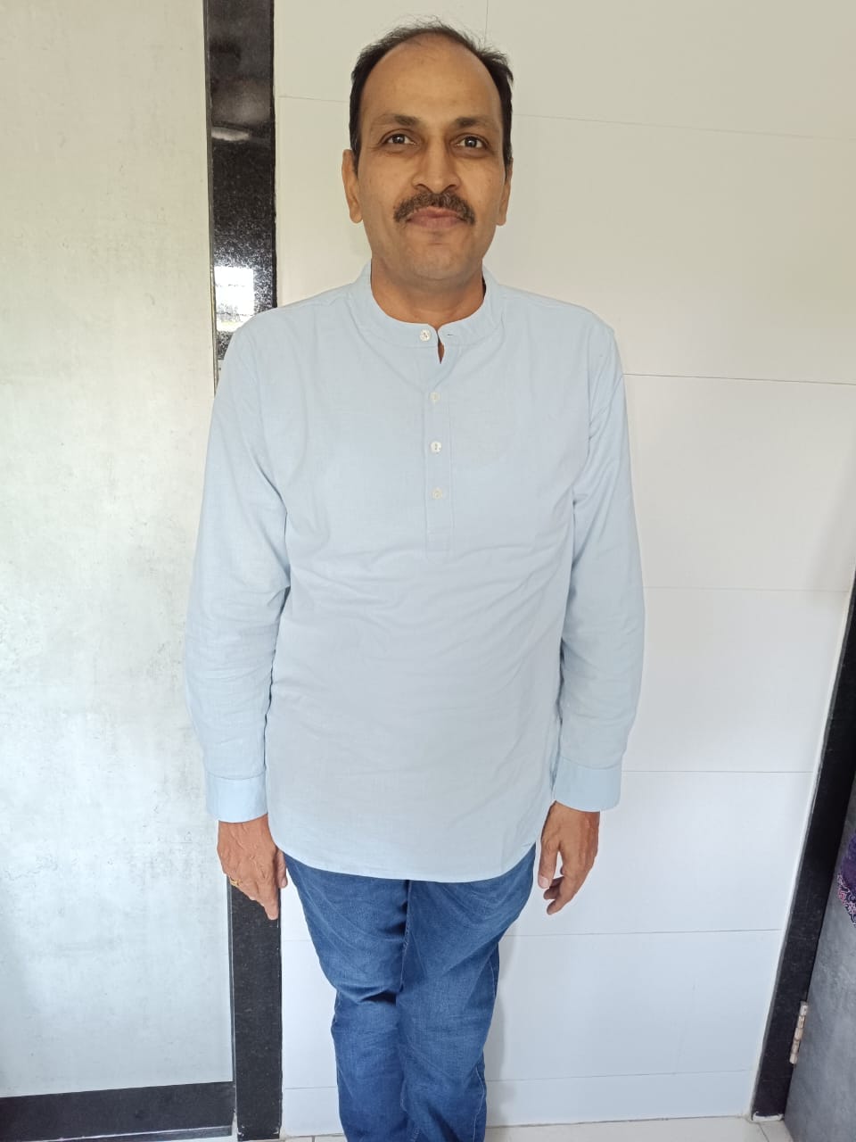Customer photo review of Men Sky Blue Airy Linen Short Kurta