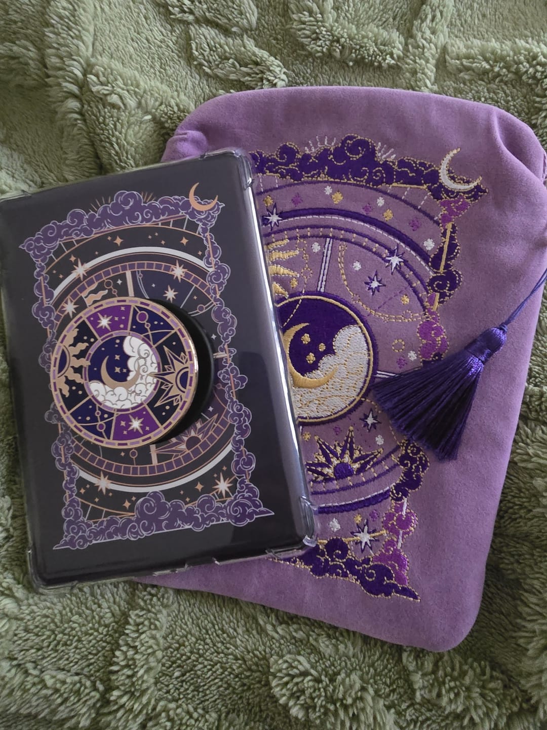 Customer photo review of Otherworldly E-Reader Sleeve - Lilac