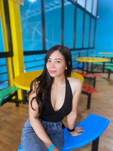 Customer photo review of 22" Hollywood Waves