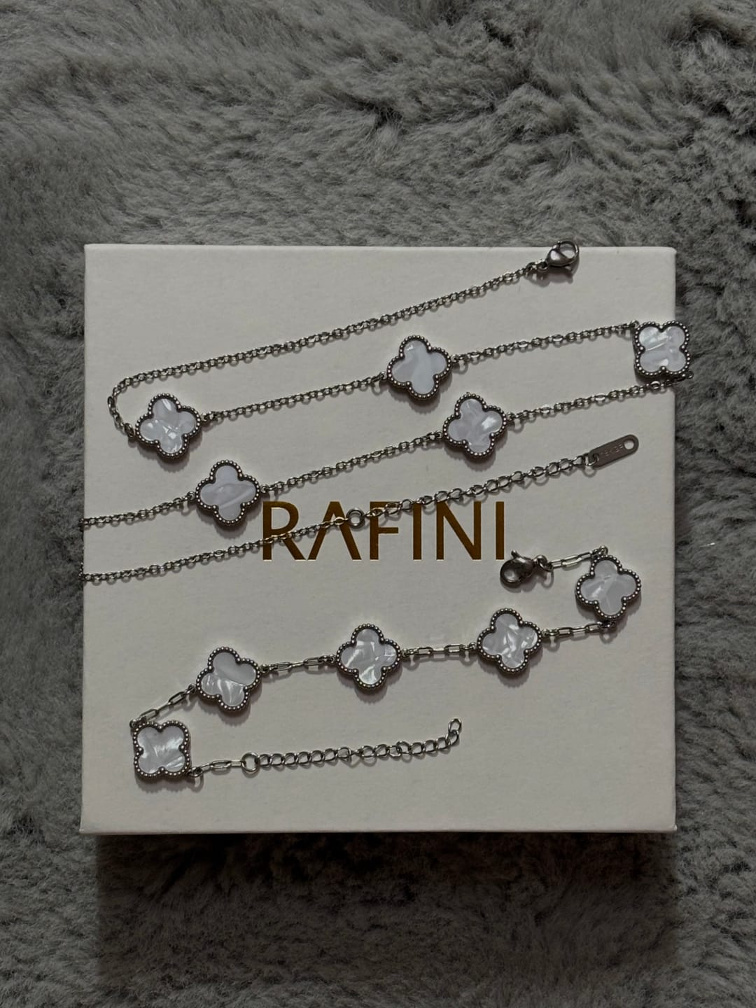 Customer photo review of Set Bratara + Colier Argintiu Flowerp