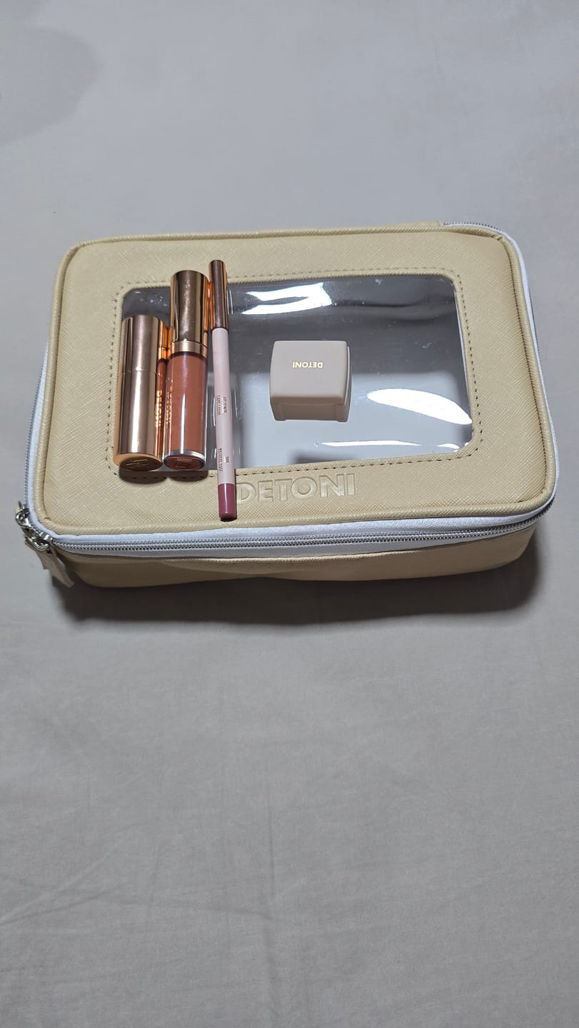 Customer photo review of LIP COMBO ANA PAULA SIEBERT | GANHE PENCIL SHARPENER