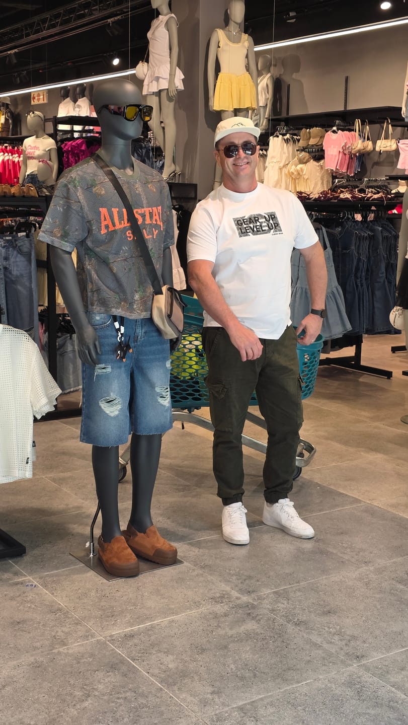 Customer photo review of Rivet Jogger Army Green