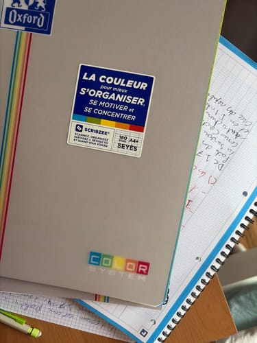 Avis photo d'un client sur Cahier à spirales COLOR SYSTEM OXFORD # Couverture polypro souple coloris Sable- 180 pages A4 détachables - grands carreaux - 5 couleurs de cadres