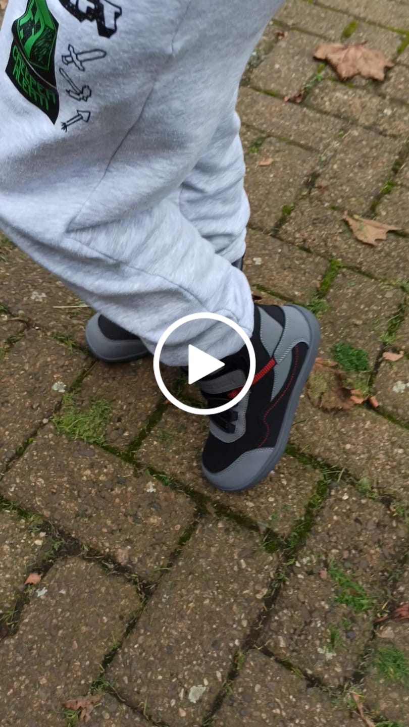 Customer video review of Kinder Hazel - Barfußschuhe