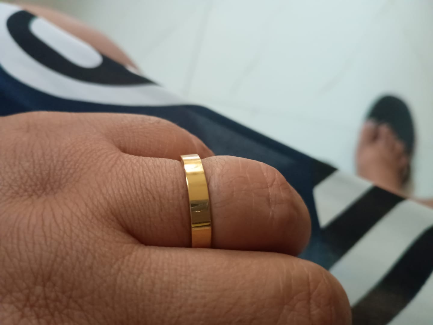 Customer photo review of Aliança Quadrada Anatômica Banhado em Ouro 18K