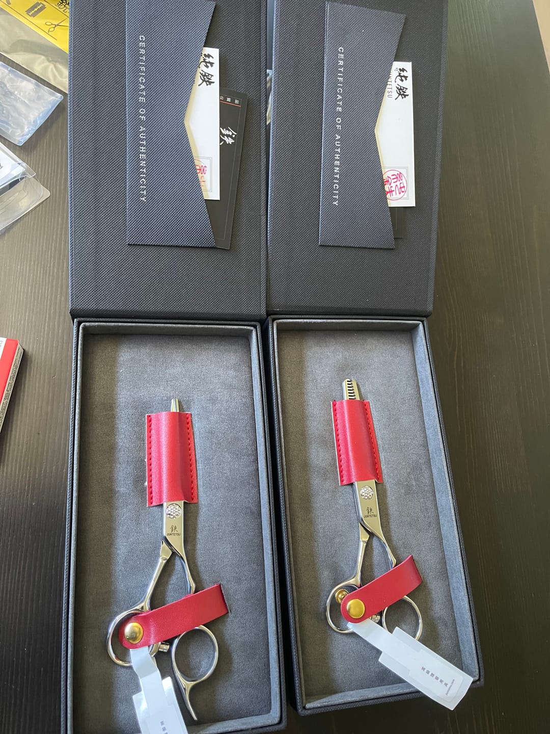 Customer photo review of Juntetsu Crystal Elite Offset Professional Scissor Set