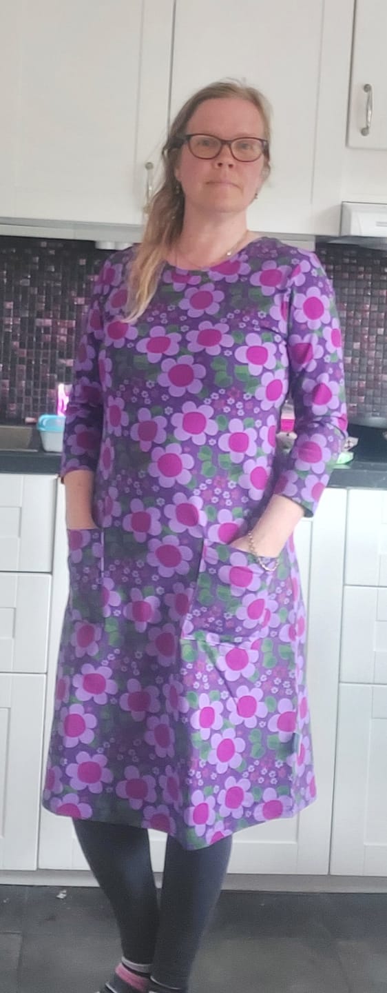 Customer photo review of Trikåklänning Lila Solblomma