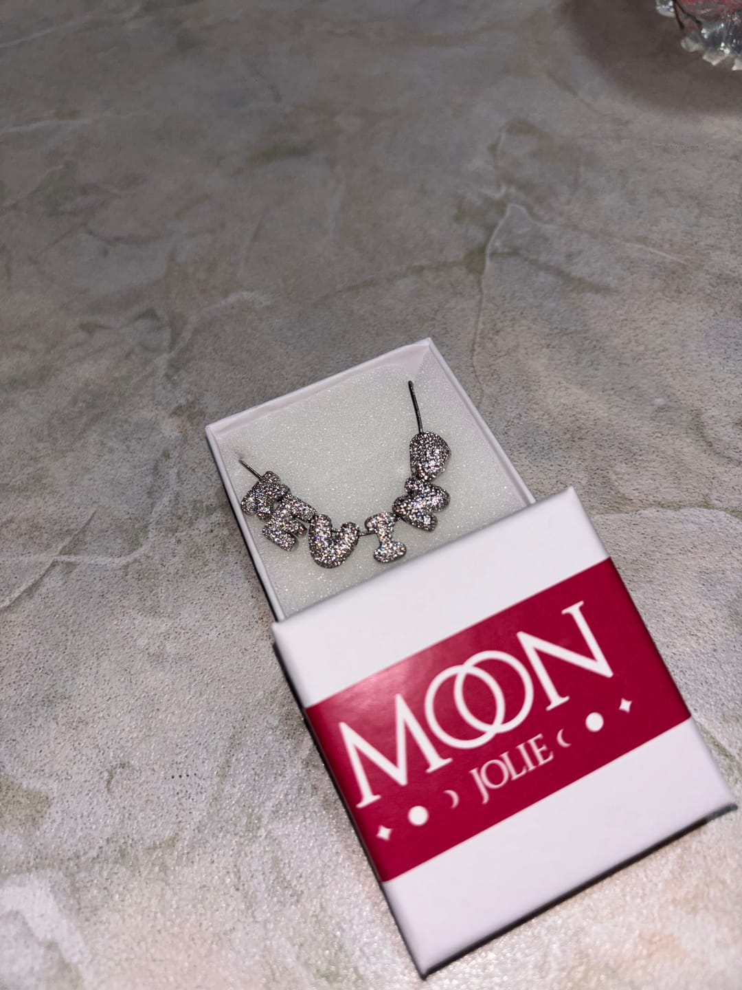 Customer photo review of Collana con Lettere Zirconate -  Shine Identity