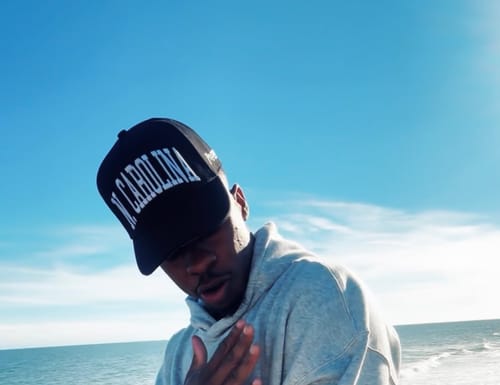 Customer photo review of NORTH CAROLINA SNAPBACK - BLACK EDITION