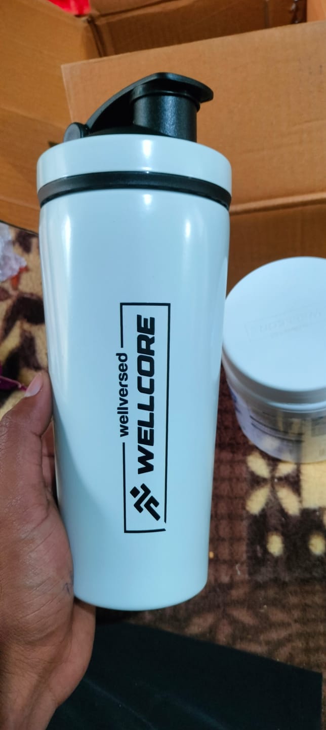 Customer photo review of Wellcore - Micronised Creatine Monohydrate (83 Servings, Unflavoured) + Premium Steel Shaker