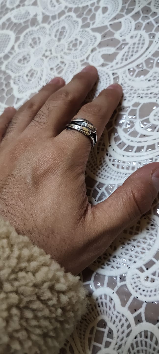 Customer photo review of Anillo Entrelazado Sencillo Elegante Plata Mexicana 925