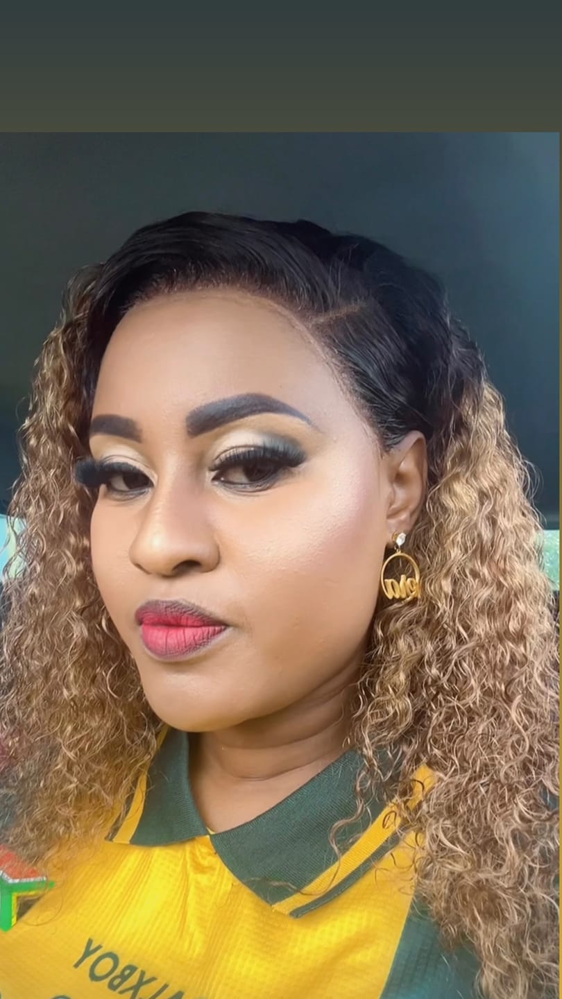 Customer photo review of WENDY - Brazilian 13x4 Lace Frontal Wig Water Wave - 430