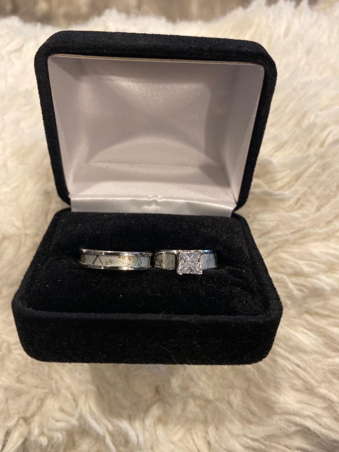 Customer photo review of Realtree Snow Camo Bridal Set for Her - Pick your Stone