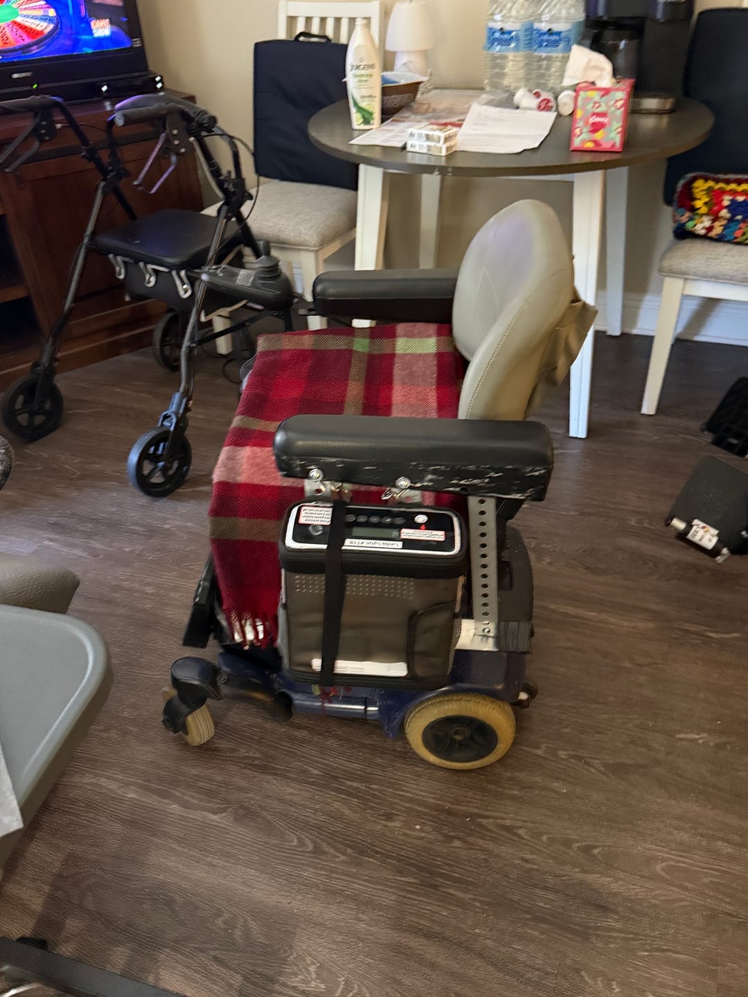 Customer photo review of VARON VP-6 Kontinuierlicher Sauerstoffkonzentrator Mobil mit Akku | 6-Stufen-Regelung, CE-geprüft