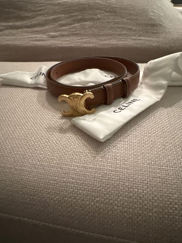 Nicole K. review of CELINE 25S TRIOMPHE 25MM BELT IN CARAMEL CALFSKIN GLOD HARDWARE image 1 out of 1