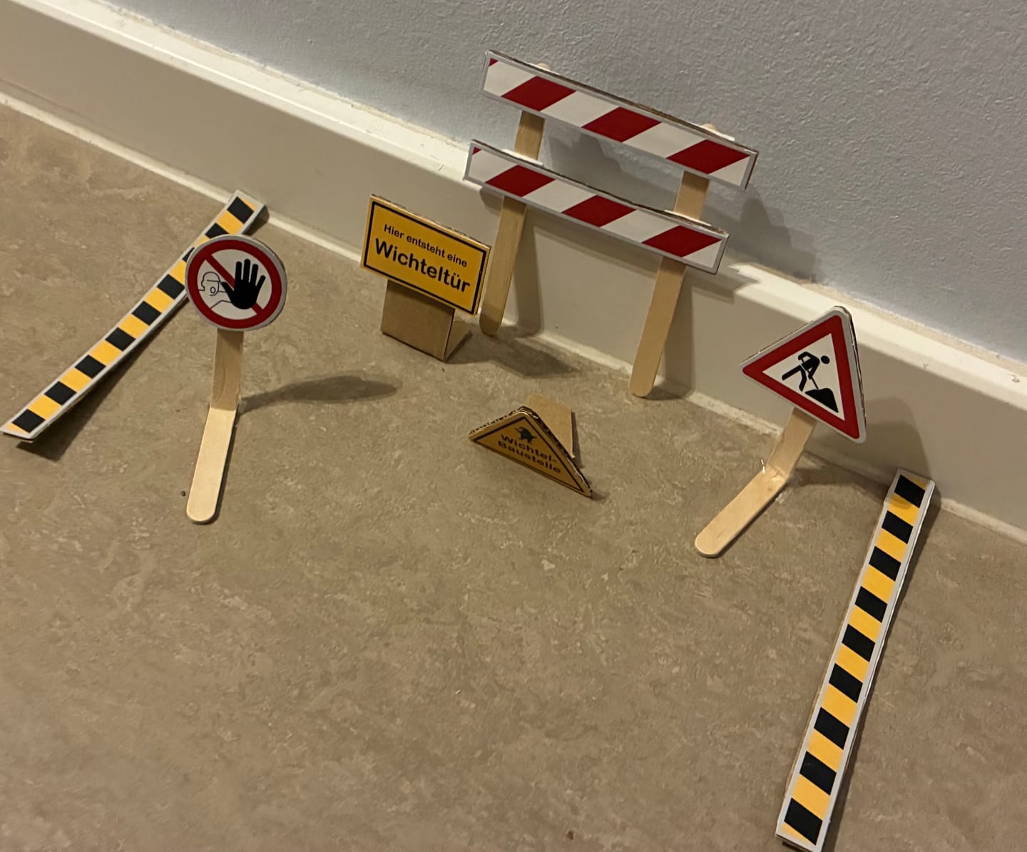 Customer photo review of Wichteltür Set inkl. Zubehör & Baustellen DIY KIT