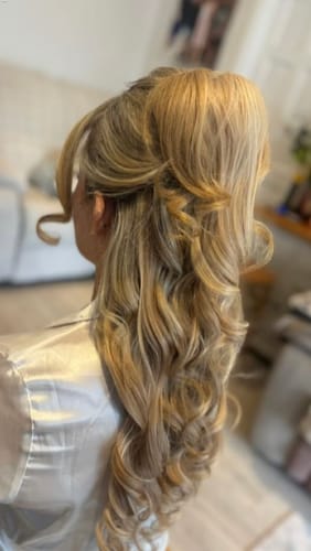 Customer photo review of Stranded 18" Seamless Clip-in Human Hair Extension (105g) - Colour #18/22 Iris