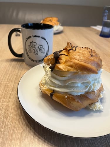 Customer photo review of TassenExpress - Becher Keramik Tasse mit Logo bedruckt 325ml Firmenlogo