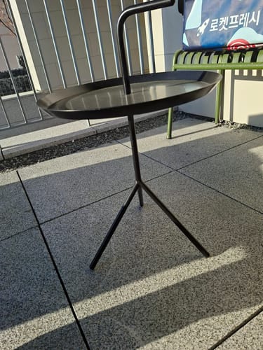 Customer photo of HAY DLM table in black