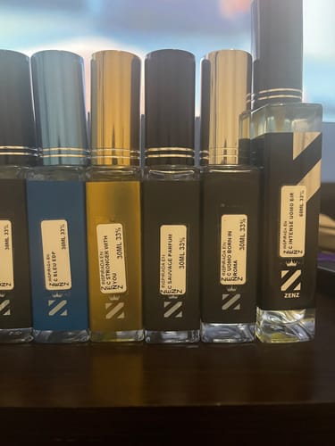 Customer photo review of Perfume Tendencia C INTENSE UOMO BORN IN ROMA INTENSE NUEVO julio 2025 zenz