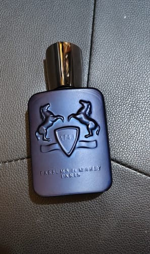 Reseña con foto de un cliente sobre Perfume Parfums de Marly Layton Eau de Parfum 75 ml