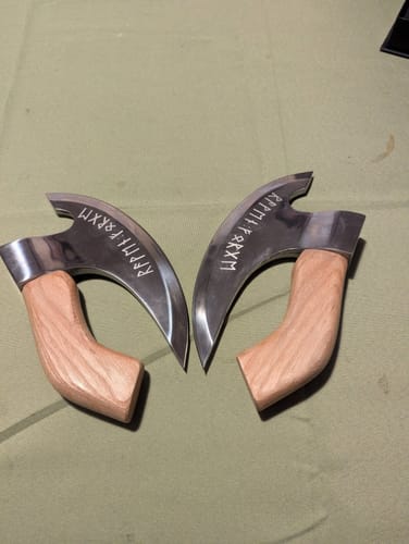 Customer photo review of Z-List Pizza Axe