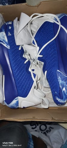 Customer photo review of adidas Men's Initiation Basketball Shoes