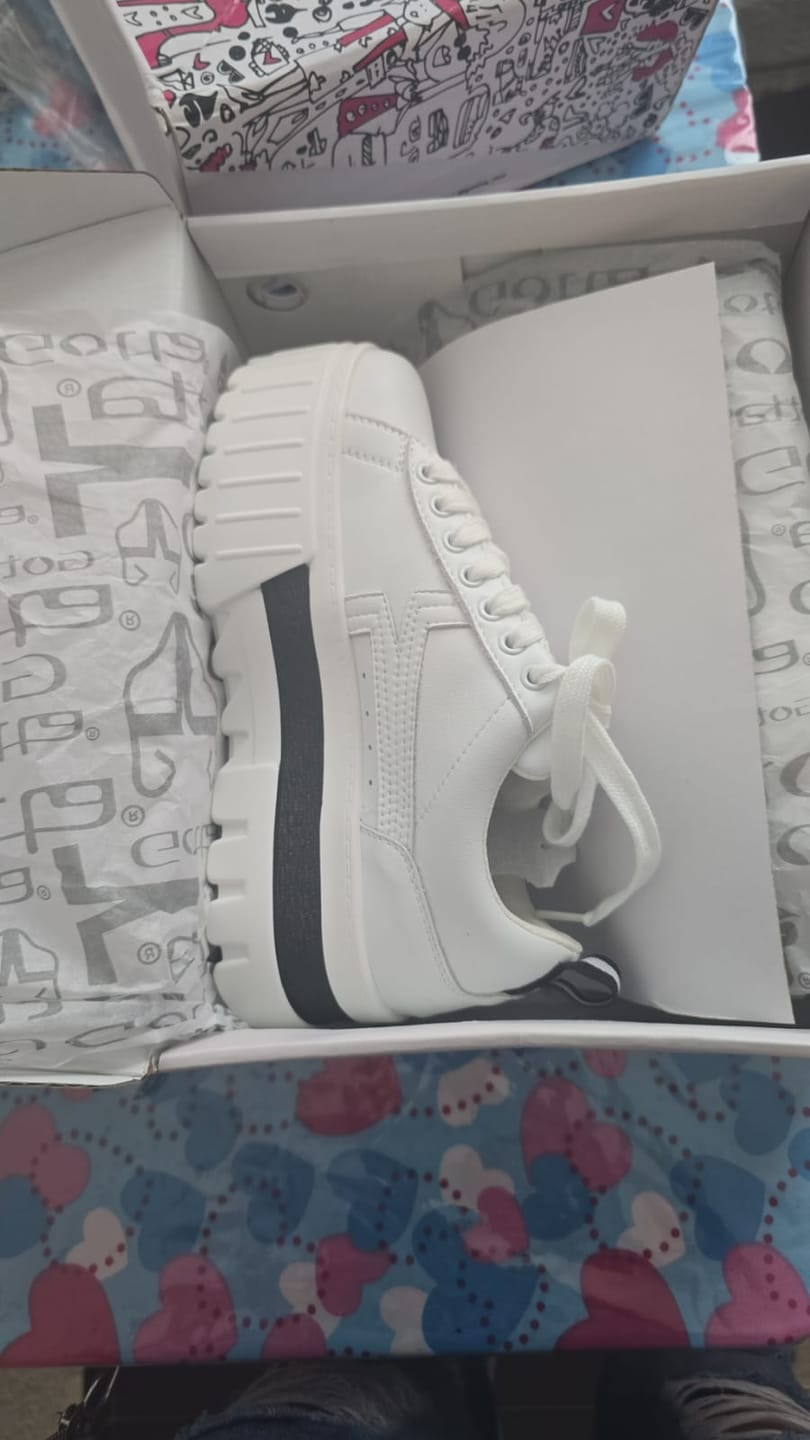 Customer photo review of Tenis Plataforma Blanco Mujer 23243