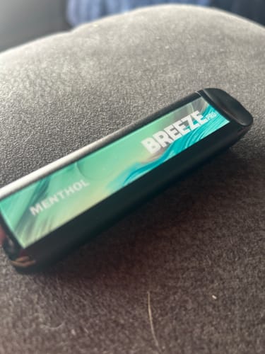 Customer photo review of Breeze Pro Disposable Vape