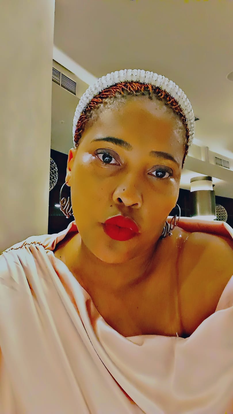 Customer photo review of Silver Era Logo Hoops