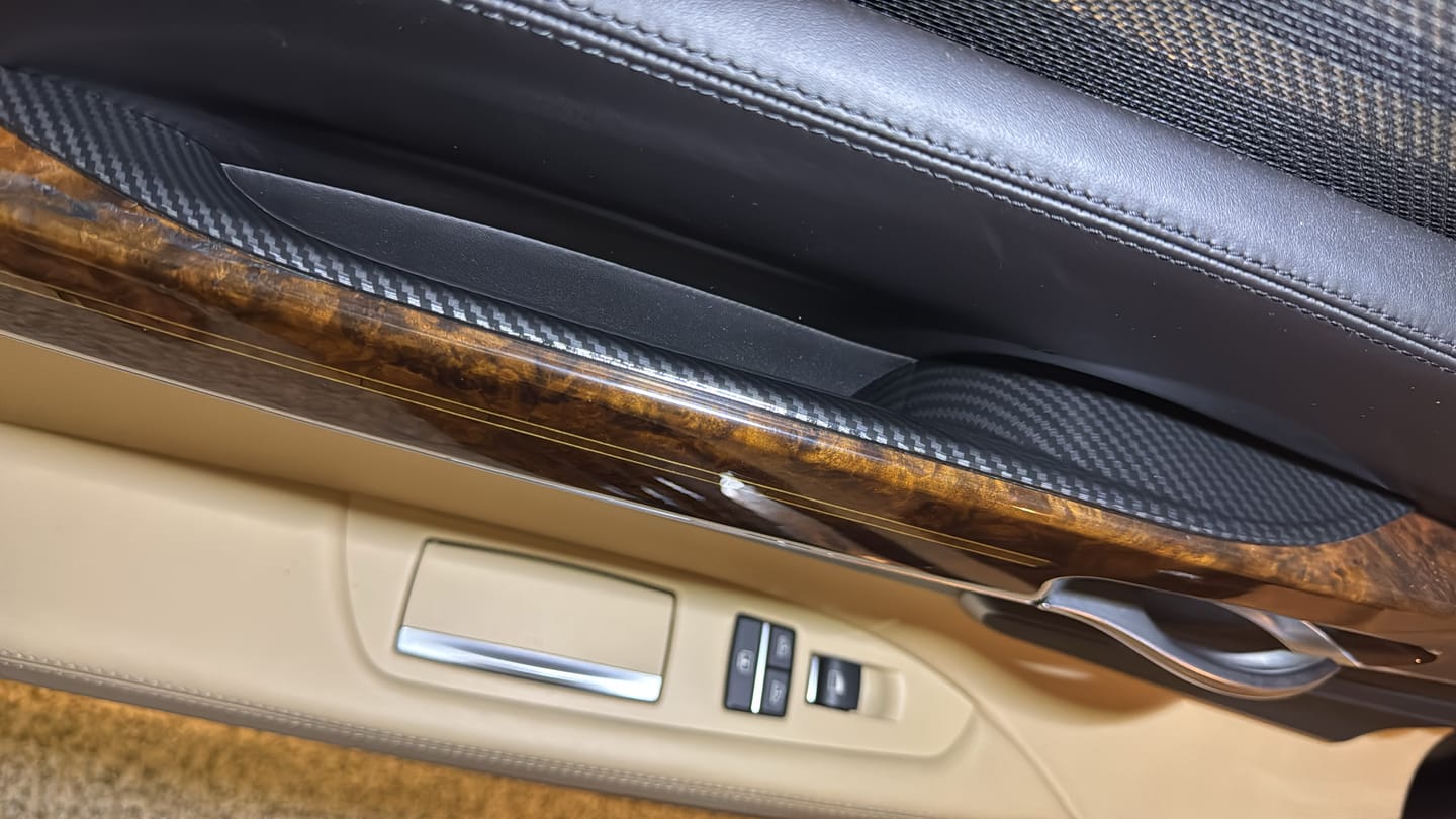 Customer photo review of For BMW 7 Series Door Pull Handle Covers 2PCS – Compatible with BMW 7 Series F01/F02 (2008-2015) Left & Right Front Door Handle Trim Cover